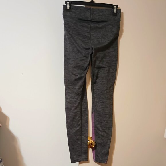 VGUC ~ Women's  Under Armour's Tech Printed Panel Leggings - Picture 4 of 5